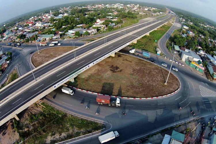 Ho Chi Minh - Trung Luong Expressway